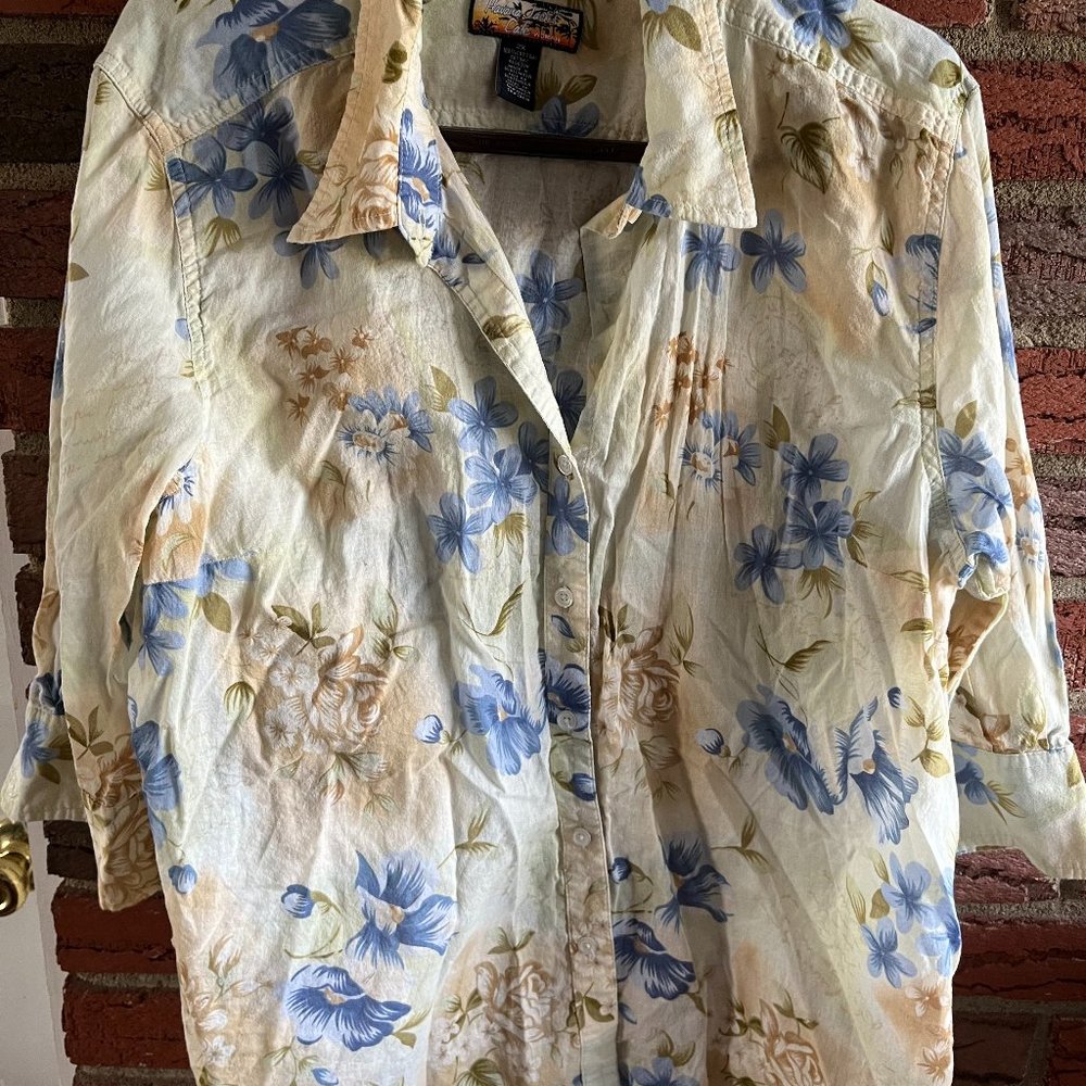Hava Jack Café, 2X Flowered Shirt